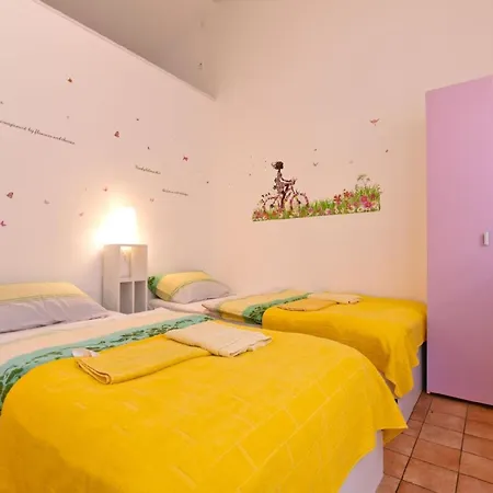 Ferienwohnung Fur 6 Personen Ca 60 Qm In Pula, Istrien Istrische Riviera *