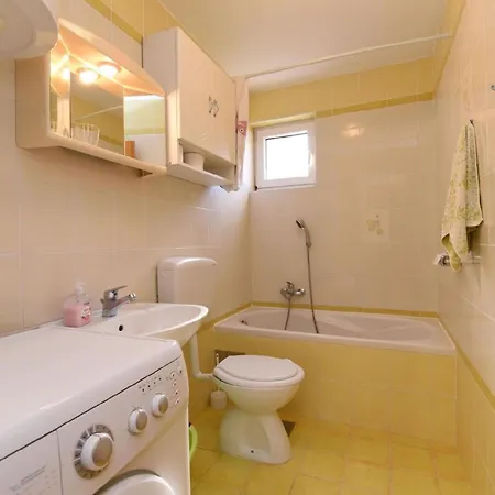 Apartament Ferienwohnung Fur 6 Personen Ca 60 Qm In Pula, Istrien Istrische Riviera