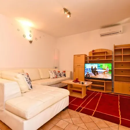 Ferienwohnung Fur 6 Personen Ca 60 Qm In Pula, Istrien Istrische Riviera Pula